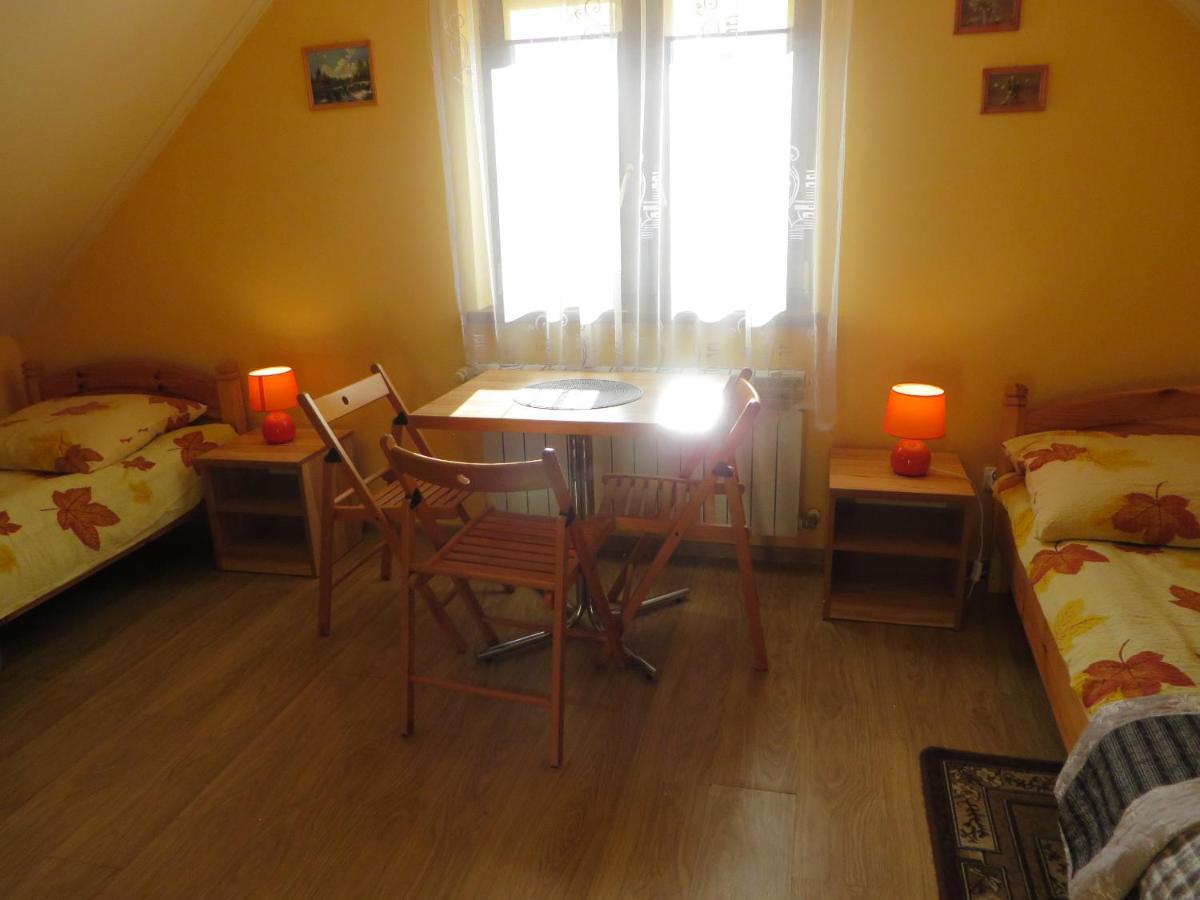 Zielony Zakatek Domki I Pokoje 661-038-537 Polańczyk Exteriér fotografie